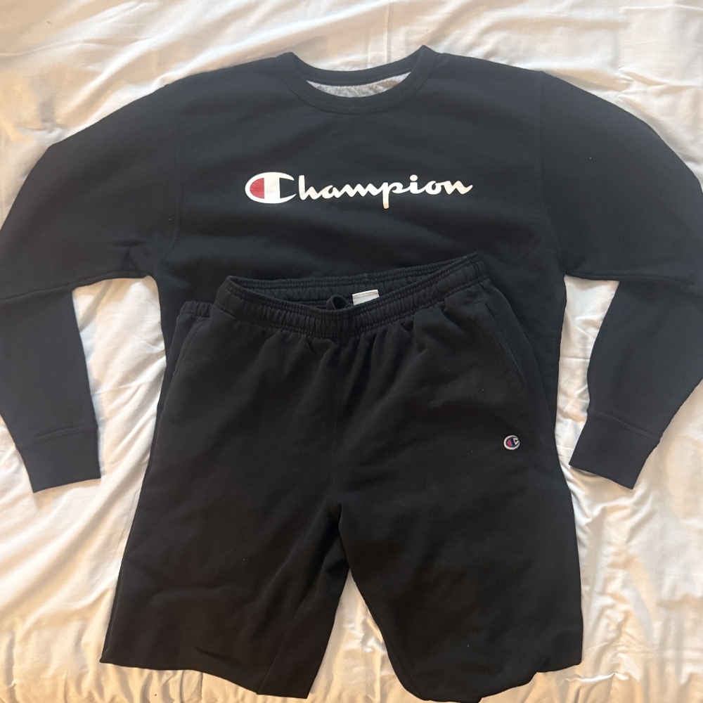Champion Black Sweatshirt and Seatpants Set